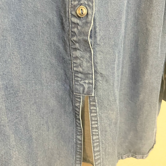 French Laundry Soft Chambray Tencel Button Up Shirt | Medium | Capsule Elevated - Picture 5 of 7